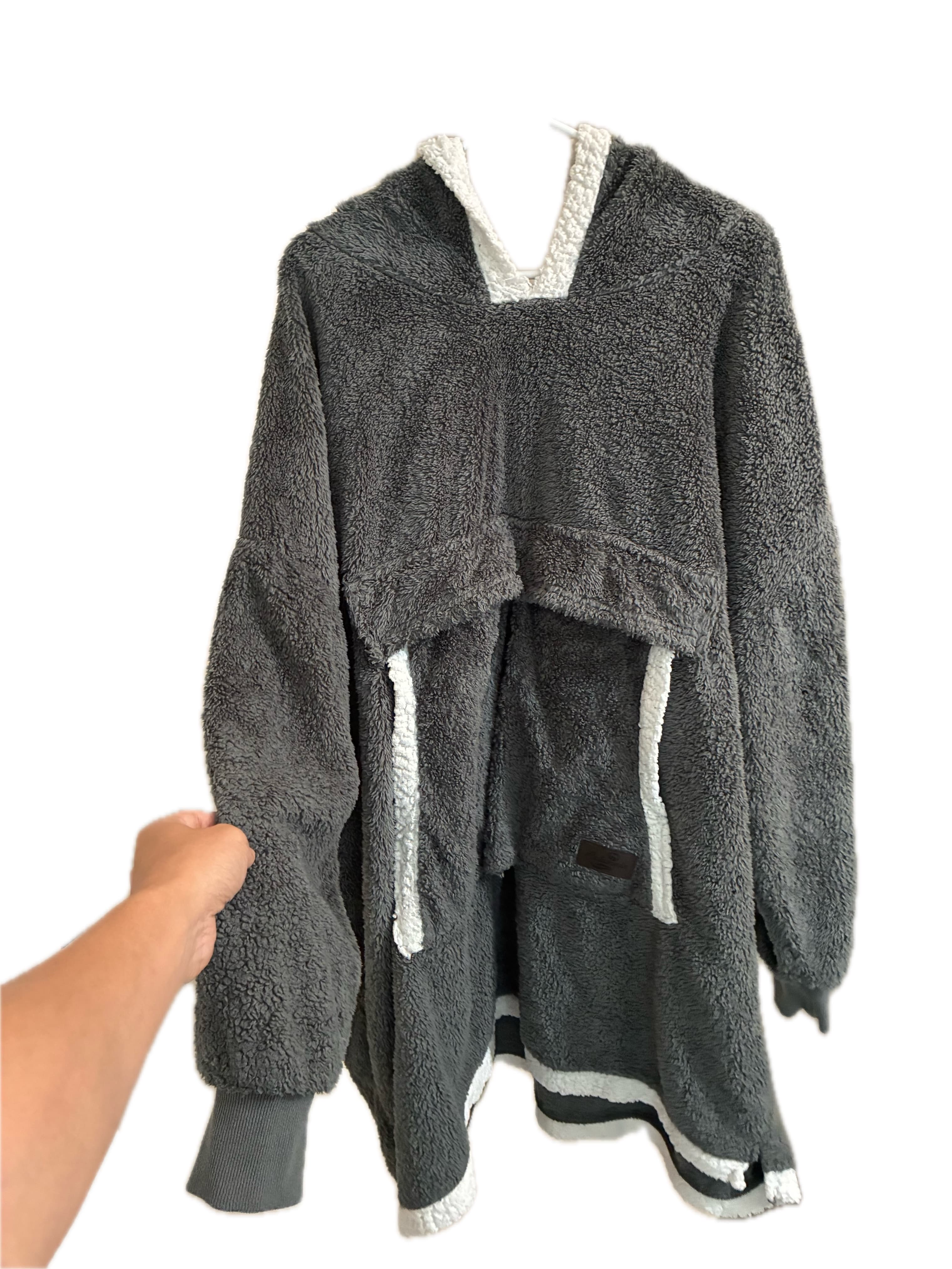 Contrast Trim Fluffy Sherpa Oversized Hoodie Blanket
